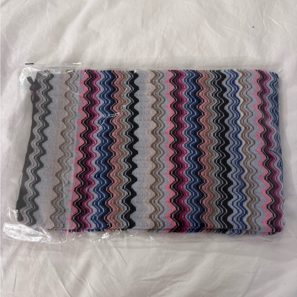 Missoni Zigzag Knit scarf NWT